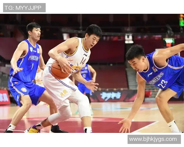 12月广东对阵北京精彩比赛录像回顾与分析